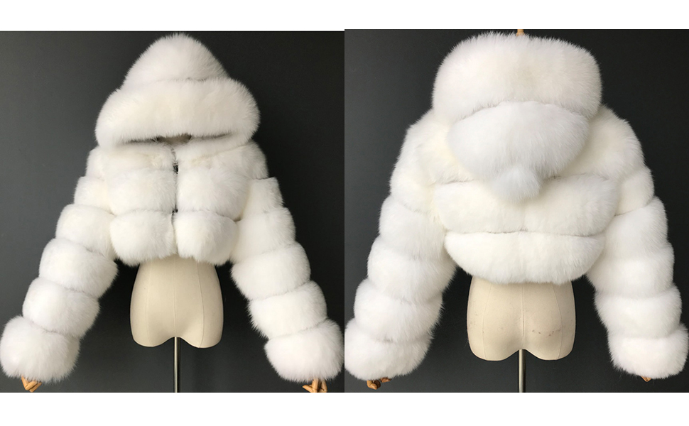 il cappotto in pelliccia di volpe con volta in pelliccia