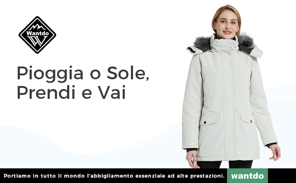 Cappotto invernale bianco con cappuccio in pelliccia, collo alto e due tasche frontali. Presenta un design lungo e isolante